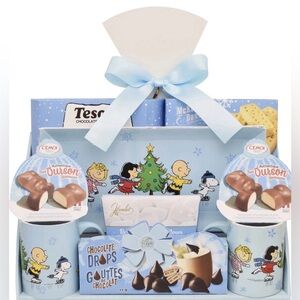 Cute 🥰 Peanuts 75th Anniversary Gift Set Charlie Brown & Friends - New